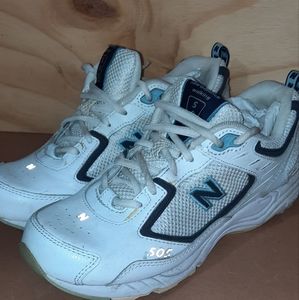 New Balance 505 walking shoes mens size 7.5